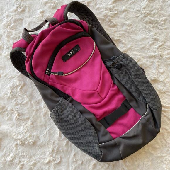 REI Women's Nalgene Hydration Backpack Pink Hiking Camping Outdoors Adventure - Picture 1 of 13